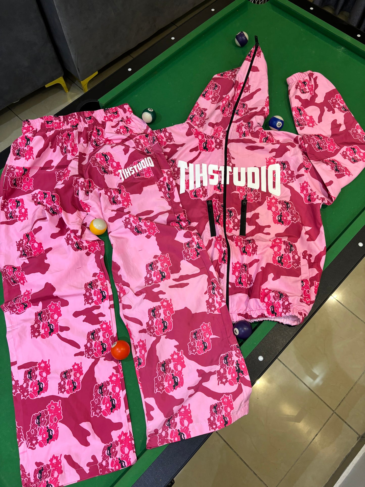 TIH TRACKSUIT (Pink)